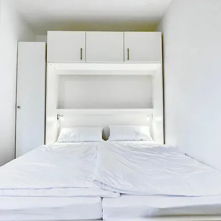 Aina Living Naehe Stuttgart Free Wifi And Workspace *